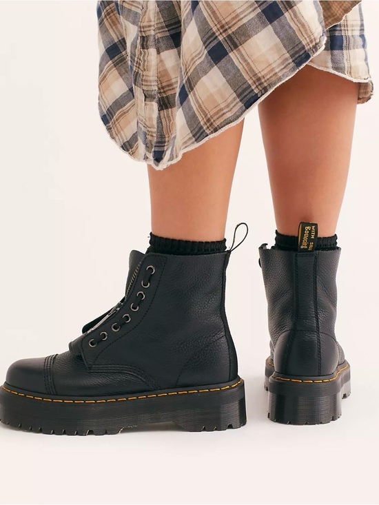 Shoes - Dr. Martens Sinclair Platform Boots | Black | Women’s Size 6